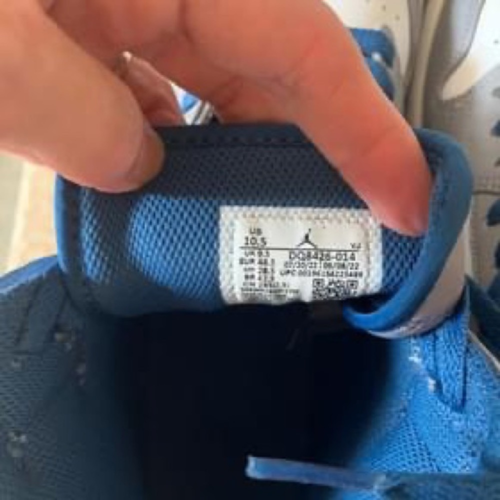 Nike shoes
Size: 10.5
Worn: once